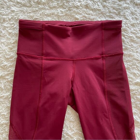 Lululemon Speed Tight Mesh Panels  size 4 - Picture 5 of 10